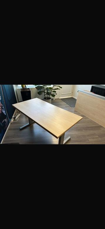 2x bureaus 160x80