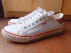 LEVIS maat 42 - ZGAN, LEVIS, Wit, Ophalen of Verzenden, Sneakers of Gympen