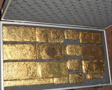 Koffer Vol Met Goud 16 Goudbaren Goudbaar Inclusief Koffer beschikbaar voor biedingen