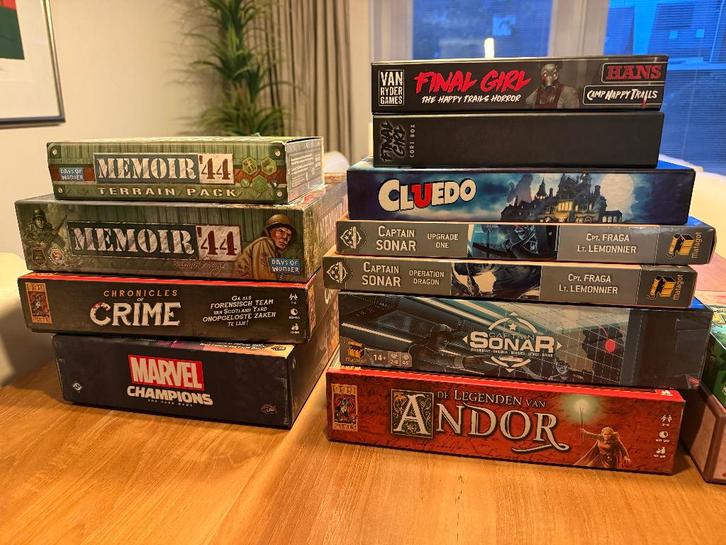 Marvel Champions, Memoir '44 en Cluedo - bordspellen, Hobby en Vrije tijd, Gezelschapsspellen | Bordspellen, Zo goed als nieuw