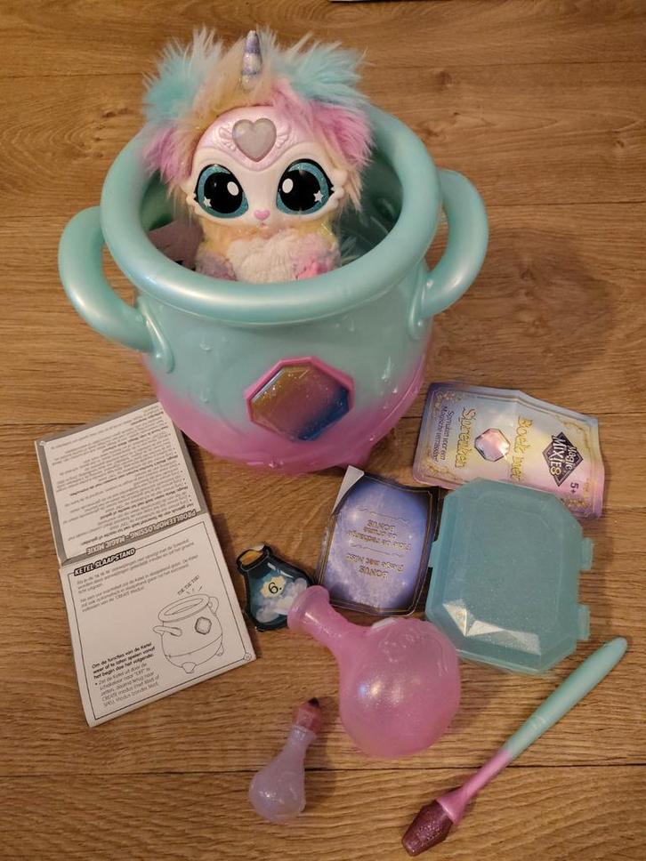 Magic Mixies Magische Ketel met Mixie, Kinderen en Baby's, Speelgoed | Overig, Zo goed als nieuw, Meisje, Ophalen of Verzenden