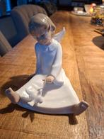 Lieflijk Engelenbeeldje met Duif, Leonardo collection, Verzamelen, Beelden en Beeldjes, Ophalen of Verzenden, Zo goed als nieuw