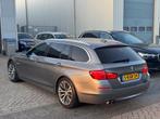 BMW 5-serie Touring 520d High Executive Xenon | Leder | Pano, Auto's, BMW, Automaat, Euro 5, Zwart, 4 cilinders