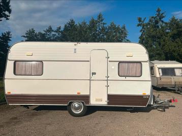 Oldtimer Hobby 460 geheel origineel met voortent en kenteken beschikbaar voor biedingen