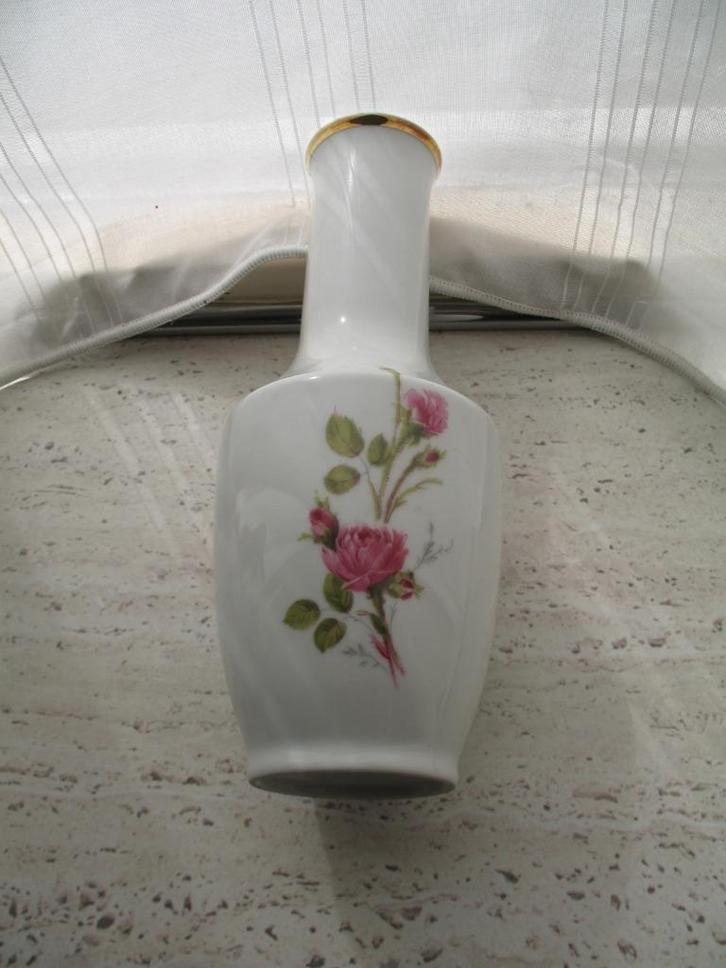 Vaas Wit met Roze Bloem Goudklr Rand Porselein Bavaria, Antiek en Kunst, Antiek | Vazen, Ophalen of Verzenden