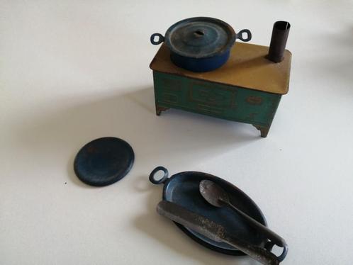 Oud antiek kleine blikken speelgoed keuken, Antiek en Kunst, Antiek | Speelgoed, Ophalen of Verzenden