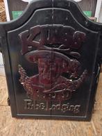 Dartbord in oude houten kast, Sport en Fitness, Ophalen, Gebruikt, Dartbord
