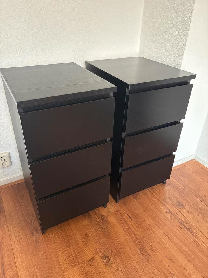 2 IKEA Malm Nachtkastjes - Zwartbruin, Huis en Inrichting, Kasten | Ladekasten, Gebruikt, Minder dan 100 cm, Minder dan 50 cm