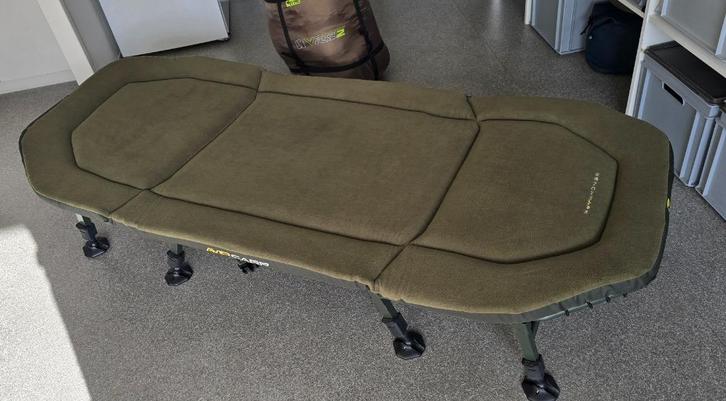 Avid Carp Benchmark Ultra bed - Nieuw, Watersport en Boten, Hengelsport | Karpervissen, Nieuw, Overige typen, Ophalen