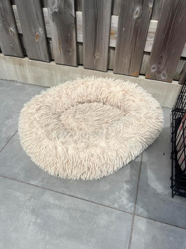 Donutmandje kleine hond of pup, Dieren en Toebehoren, Hondenmanden, Zo goed als nieuw, Ophalen of Verzenden