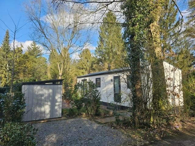 Chalet Te Koop op de Veluwe in Bennekom, Caravans en Kamperen, Stacaravans, tot en met 4, Ophalen