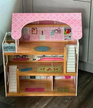 Bandits and angels poppenhuis beschikbaar voor biedingen