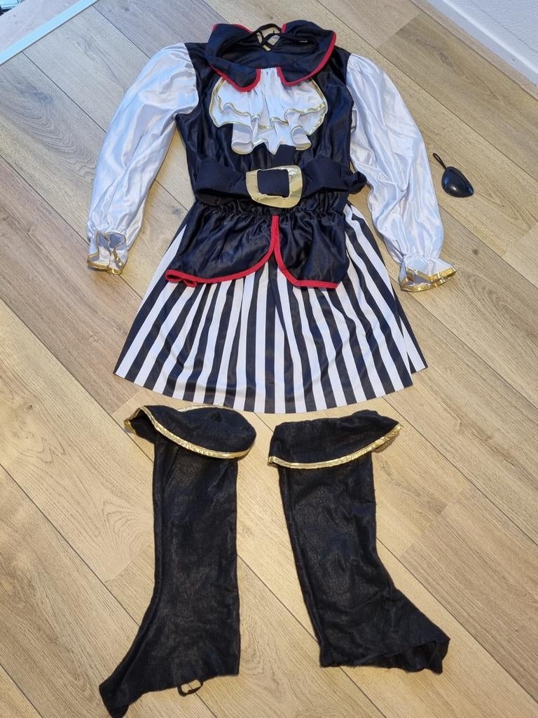 Piraten kostuum carnaval maat m - meisje / dames, Ophalen of Verzenden, Gedragen