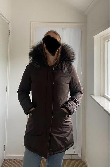 Woolrich Luxury Parka Dames - Donkerbruin beschikbaar voor biedingen