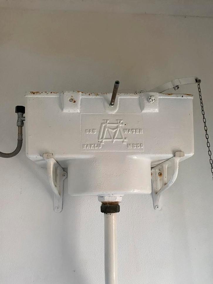 Storbak jaren 30 gietijzer en evnt hoog toilet, Doe-het-zelf en Verbouw, Sanitair, Gebruikt, Toilet, Ophalen