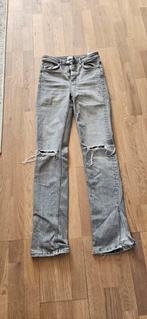 Bershka jeans maat 36 flare, Ophalen of Verzenden, Zo goed als nieuw, Blauw, W28 - W29 (confectie 36)