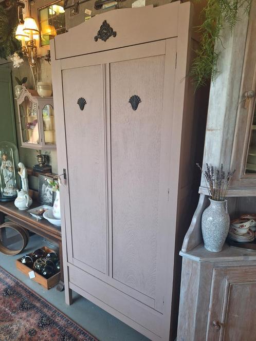 Antieke /brocante kast /linnenkast, Antiek en Kunst, Antiek | Meubels | Kasten, Ophalen