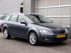 Skoda Octavia Combi 2.0 TDI Elegance Businessline|Xenon|Navi, Stof, Gebruikt, 680 kg, 4 cilinders