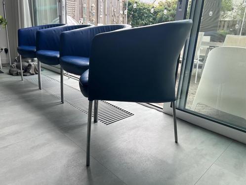 4 lederen designstoelen Artifort Megan, Huis en Inrichting, Stoelen, Gebruikt, Vier, Leer, Metaal, Blauw, Ophalen