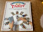 Spectaculair Tarot en Kaartleggen - Joan Moore, Boeken, Ophalen of Verzenden, Zo goed als nieuw, Tarot of Kaarten leggen, Achtergrond en Informatie