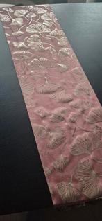 Tafelloper bordeaux roze kleur - velours stofje, Ophalen of Verzenden, Zo goed als nieuw, Rechthoek, Binnen