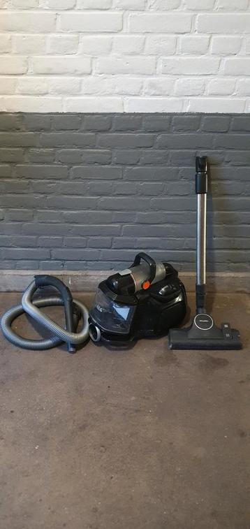 AEG LX7 stofzuiger zonder zak beschikbaar voor biedingen
