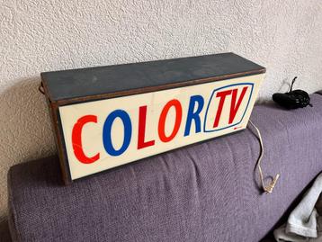 Lichtbak COLOR TV USA beschikbaar voor biedingen