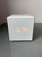 Mooie cube design Sony ICF 1 C clockradio, Witgoed en Apparatuur, Wekkers, Ophalen of Verzenden, Zo goed als nieuw