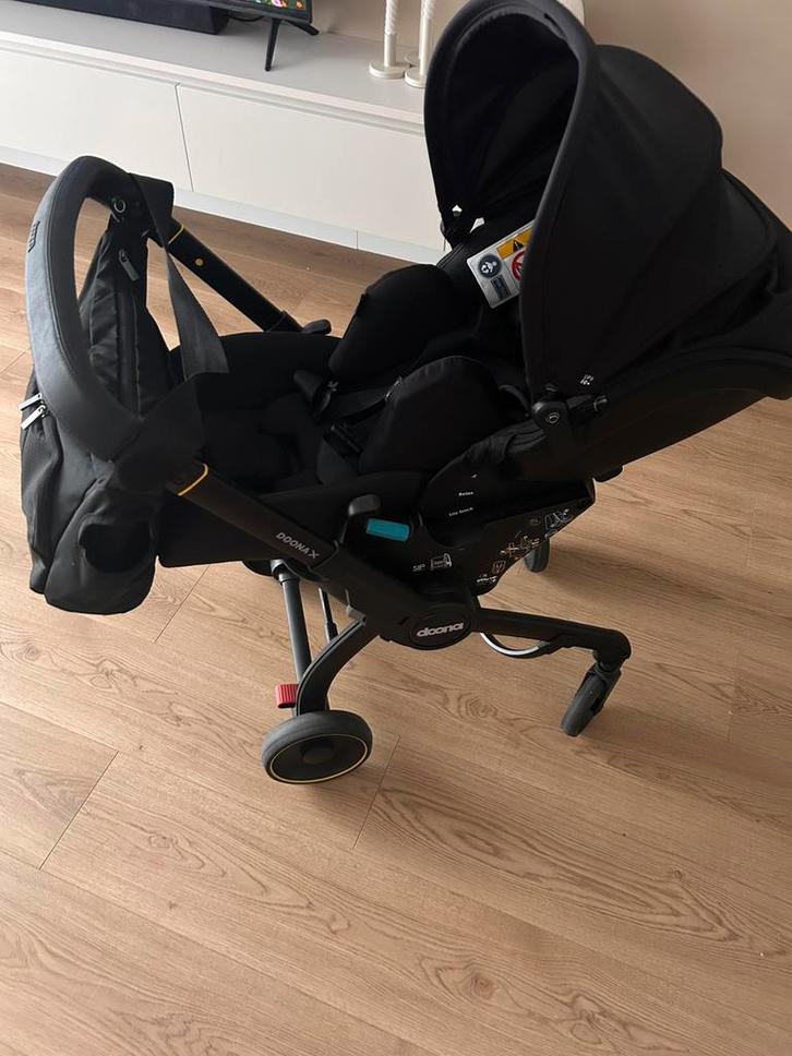 Doona X (nieuwste model) kinderwagen en maxicosi in 1, Kinderen en Baby's, Buggy's, Zo goed als nieuw, Ophalen