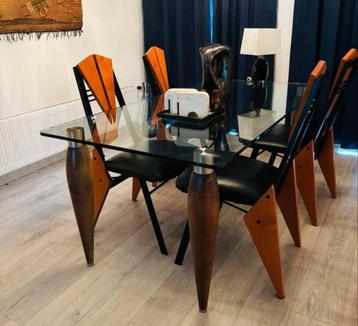 4 zeldzame vintage design stoelen beschikbaar voor biedingen