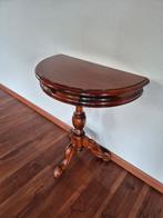 Leuke notenhouten bijzettafel voor tegen muur, Ophalen