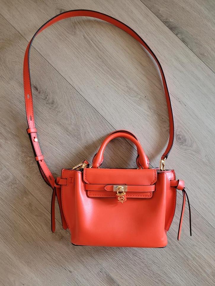 Michael Kors tasje koraal rood, Sieraden, Tassen en Uiterlijk, Tassen | Damestassen, Zo goed als nieuw, Rood, Ophalen of Verzenden