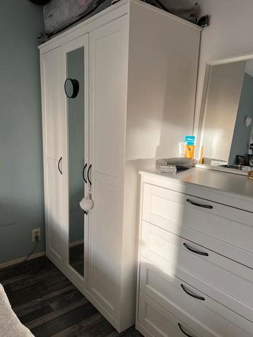 IKEA Kast + Ladekast (5 lades) + Spiegel – 3-delige set beschikbaar voor biedingen