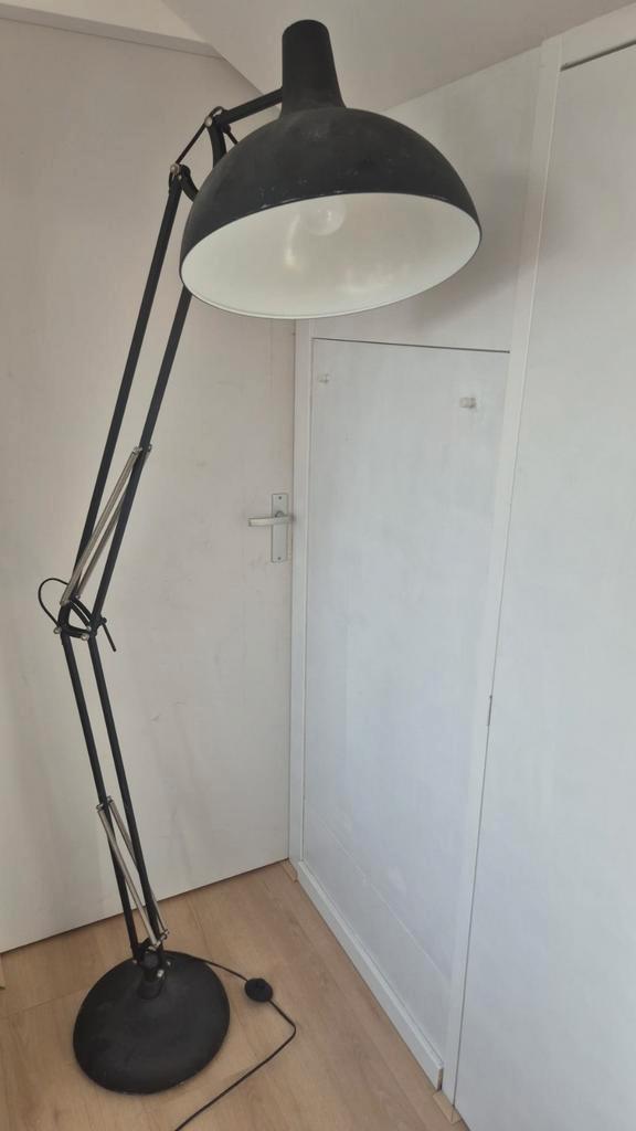 Stijlvolle staande schemerlamp, Huis en Inrichting, Lampen | Vloerlampen, Gebruikt, 150 tot 200 cm, Metaal, Ophalen