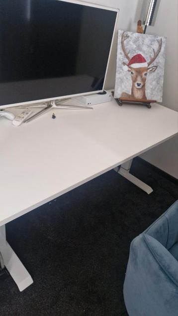 Zit sta bureau elektrisch als nieuw beschikbaar voor biedingen
