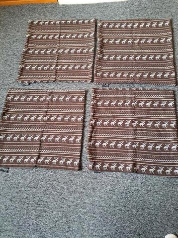 4  nieuwe kussenhoezen met print en rits  NIEUW NIEUW  beschikbaar voor biedingen