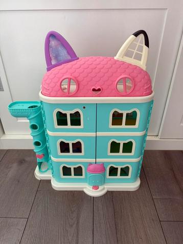 Gabbys poppenhuis zonder accessoires en kamers beschikbaar voor biedingen