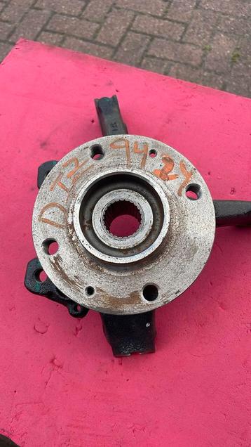 Opel Corso Fuseestuk incl ‘ Lager as / 25 mm beschikbaar voor biedingen