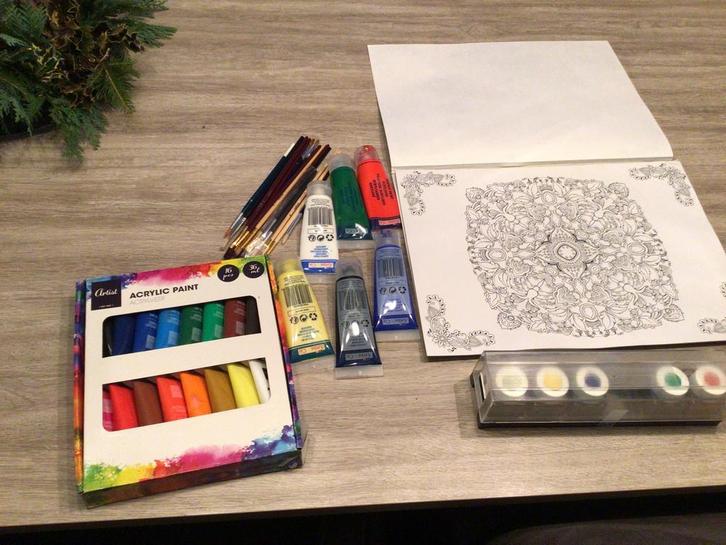 Kleurpakket, Hobby en Vrije tijd, Knutselen, Zo goed als nieuw, Ophalen