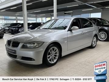 BMW 3-serie 320i Business Line NL AUTO / TREKHAAK / CRUISE C