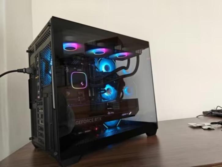 Gaming PC // RTX 5090 & AMD 7 9800X3D //, Computers en Software, Servers, Nieuw, 4 Ghz of meer, 1 TB of meer, Hot swappable onderdelen