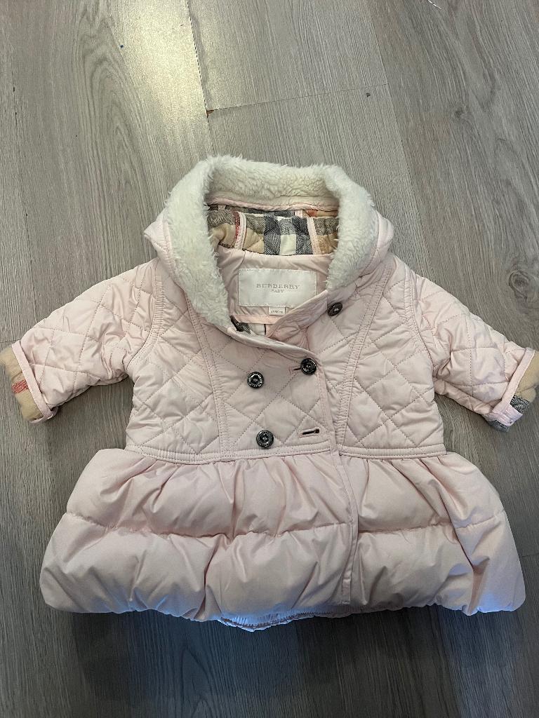 Leuke originele burberry jas, Kinderen en Baby's, Meisje, Ophalen of Verzenden, Zo goed als nieuw, Jasje