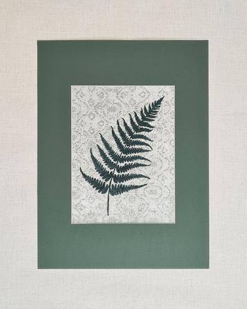 botanische print met linosnede en groen passe partout 30x40 beschikbaar voor biedingen