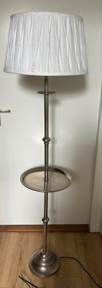 Riviera Maison Staande Lamp met Tafelblad, Ophalen, Zo goed als nieuw, Metaal, 150 tot 200 cm