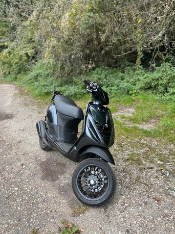 Piaggio zip skr beschikbaar voor biedingen
