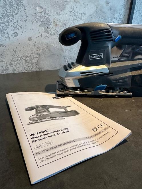 GAMMA Vlakschuurmachine VS-240HC – 240W – Met Stofbox & Snel, Doe-het-zelf en Verbouw, Gereedschap | Schuurmachines, Zo goed als nieuw