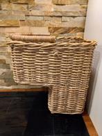 Trapmand, Huis en Inrichting, Woonaccessoires | Schalen en Manden, Ophalen, Gebruikt, Rechthoekig, Riet