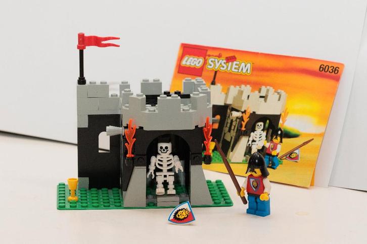 LEGO 6036 -1 Castle: Royal Knights: Skeleton Surprise, Kinderen en Baby's, Speelgoed | Duplo en Lego, Zo goed als nieuw, Lego