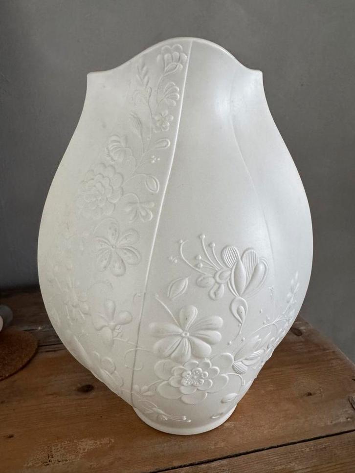 Grote Vintage Witte Biscuit vaas A Kaiser porselein UNIEK, Huis en Inrichting, Woonaccessoires | Vazen, Ophalen