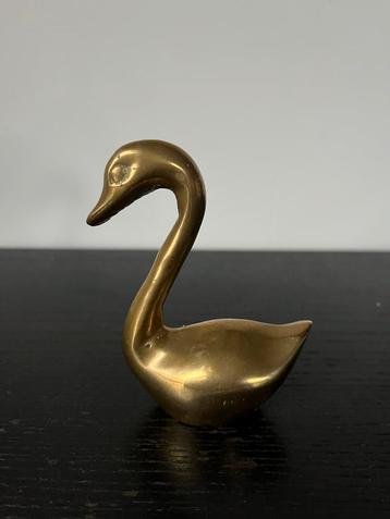 Mooi koperen of bronzen beeldje van een zwaan beschikbaar voor biedingen